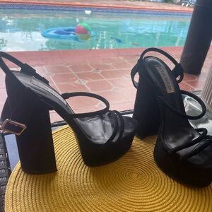 Steve Madden Black Platform Sandals with Chunky Heel